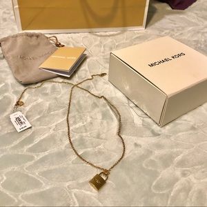 Michael Kors Gold Tone 🔒 Necklace